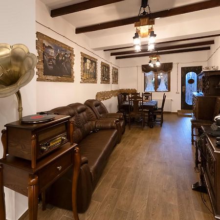 Hestia Boutique Hotel Гори Экстерьер фото