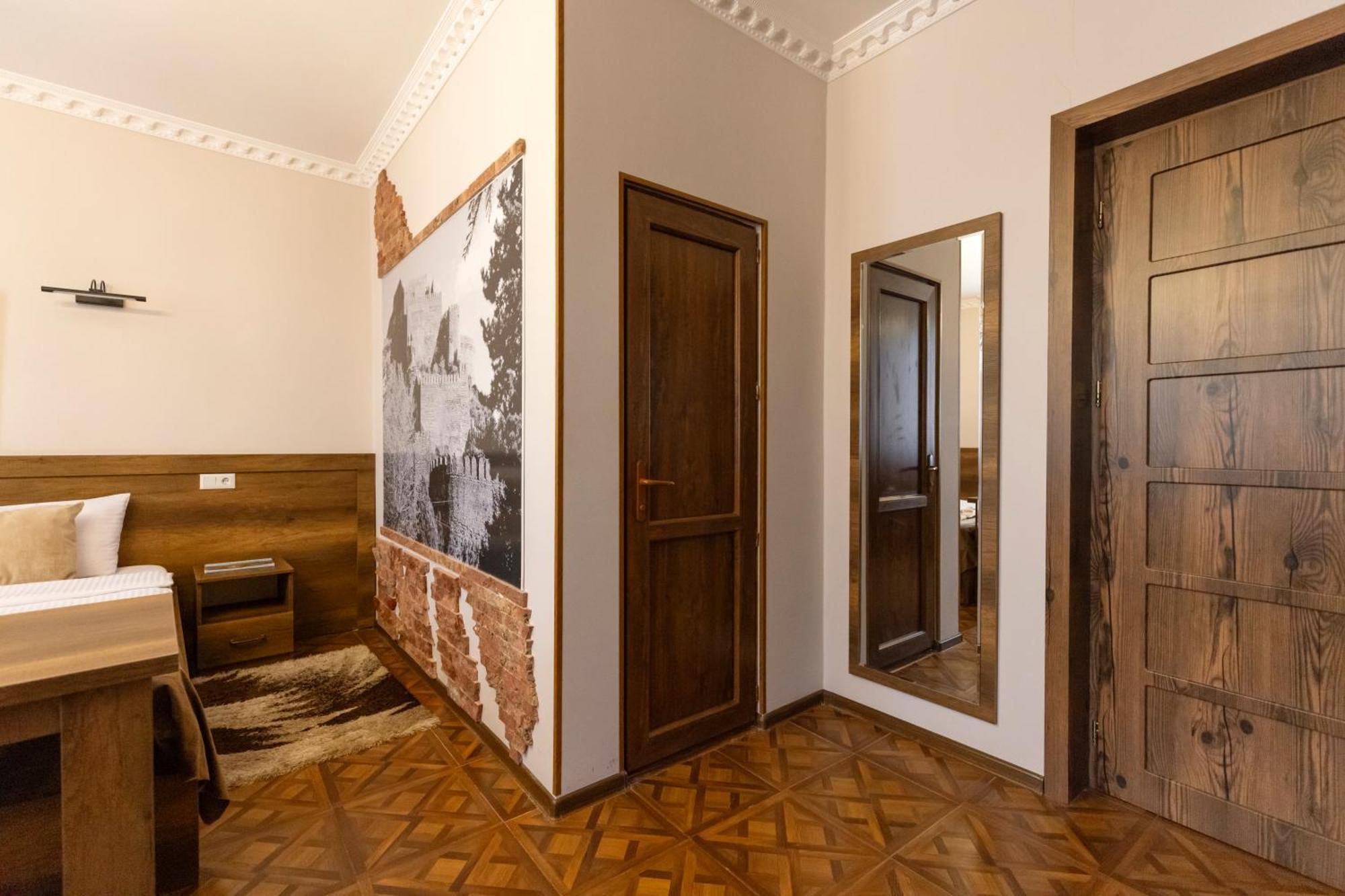 Hestia Boutique Hotel Гори Экстерьер фото