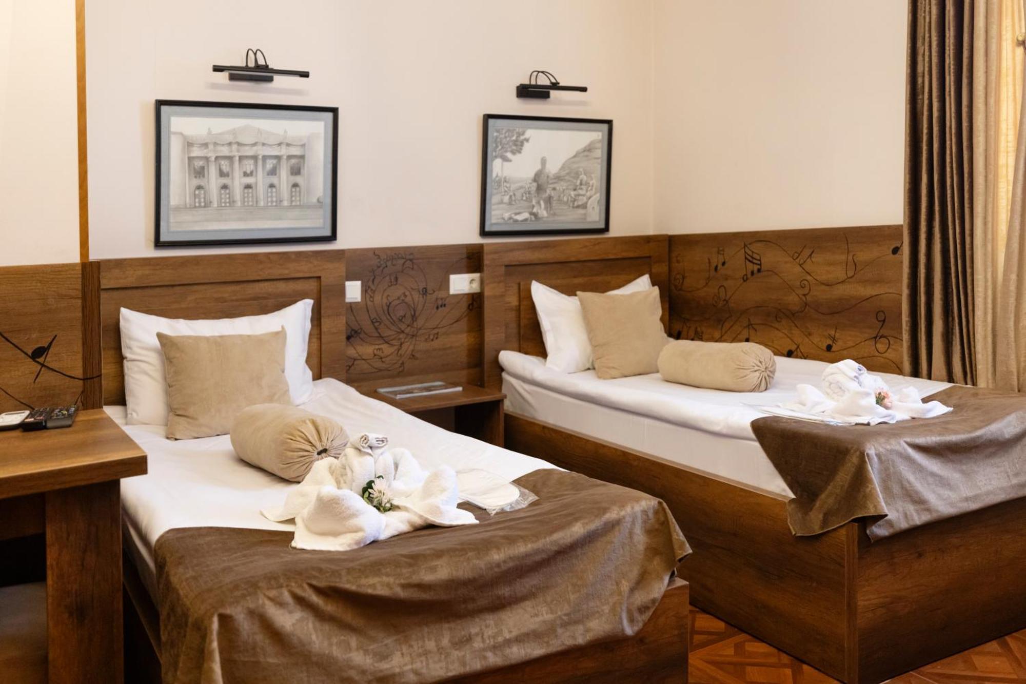 Hestia Boutique Hotel Гори Экстерьер фото