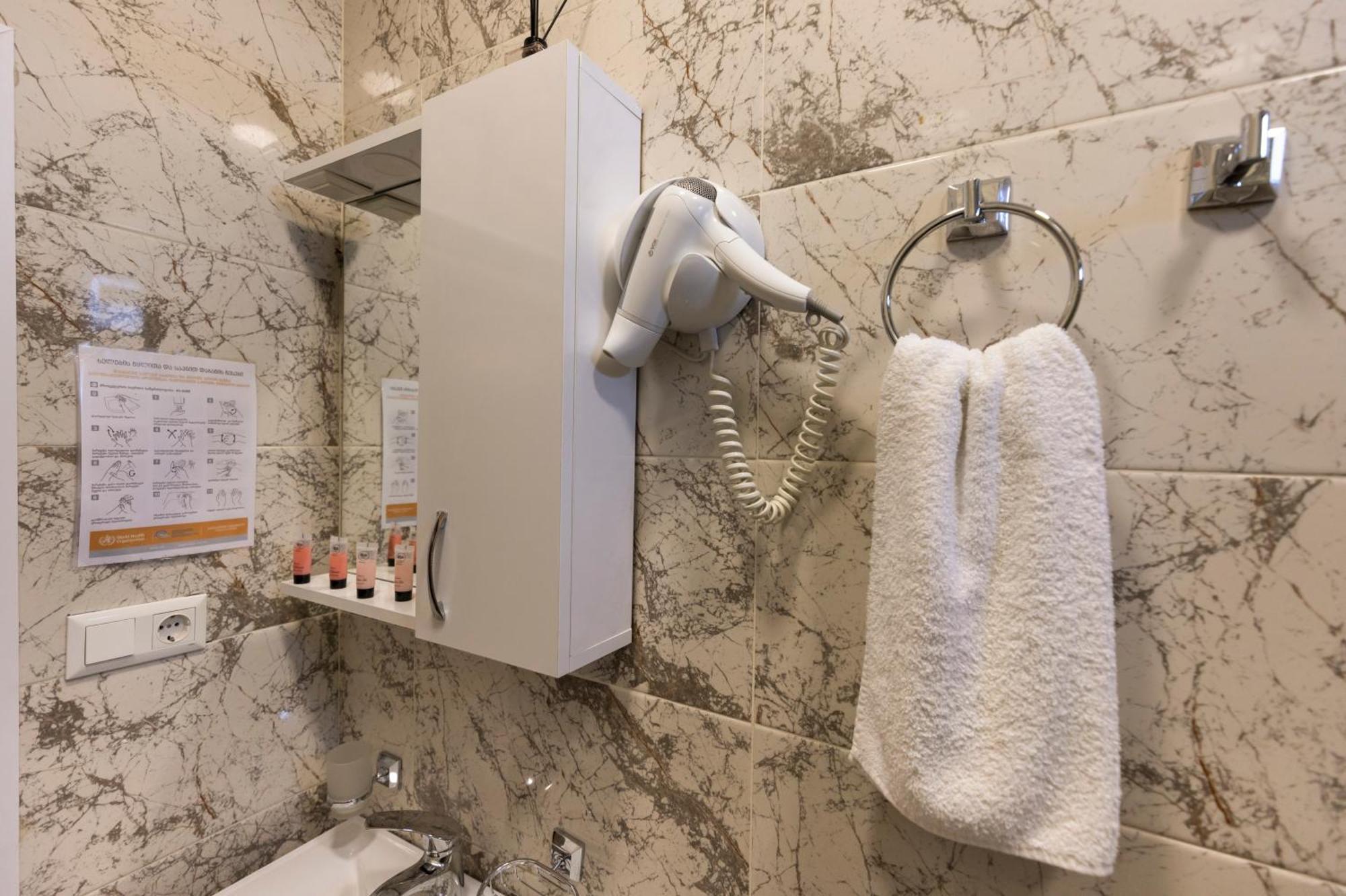 Hestia Boutique Hotel Гори Экстерьер фото