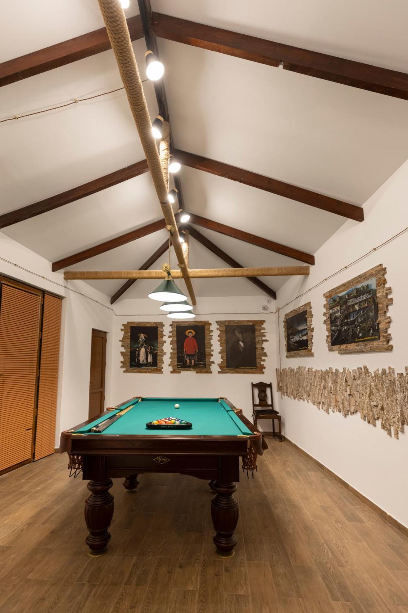 Hestia Boutique Hotel Гори Экстерьер фото