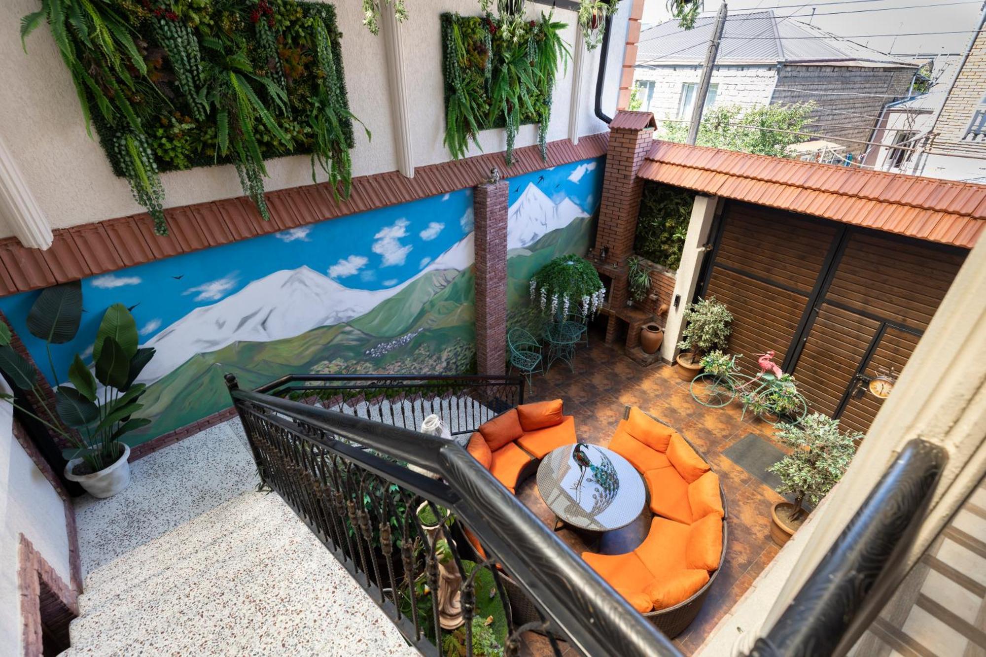 Hestia Boutique Hotel Гори Экстерьер фото