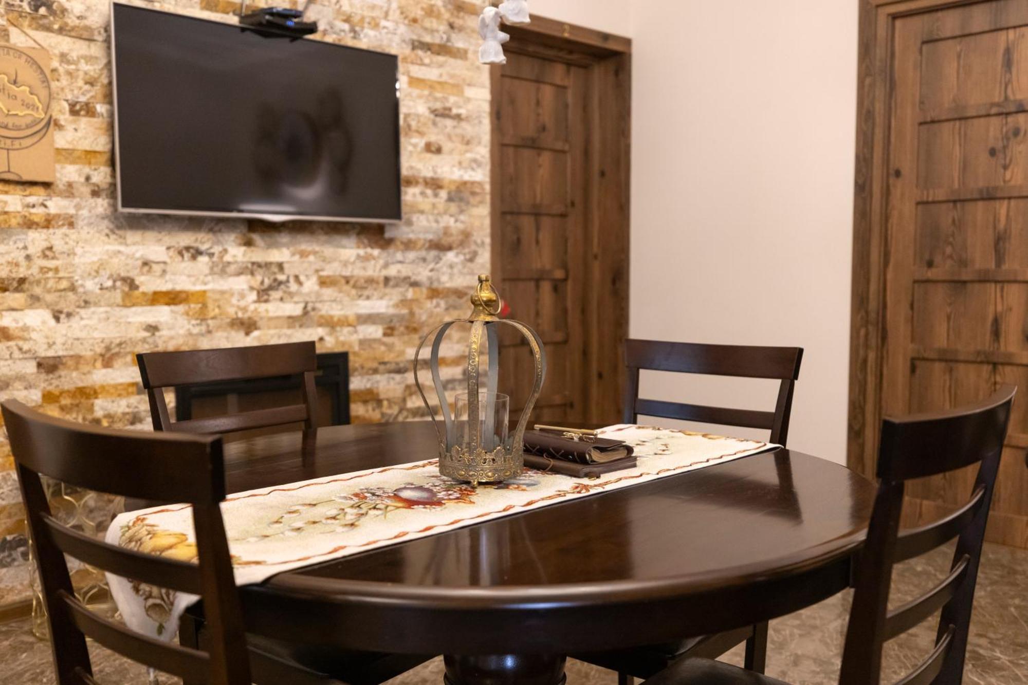 Hestia Boutique Hotel Гори Экстерьер фото