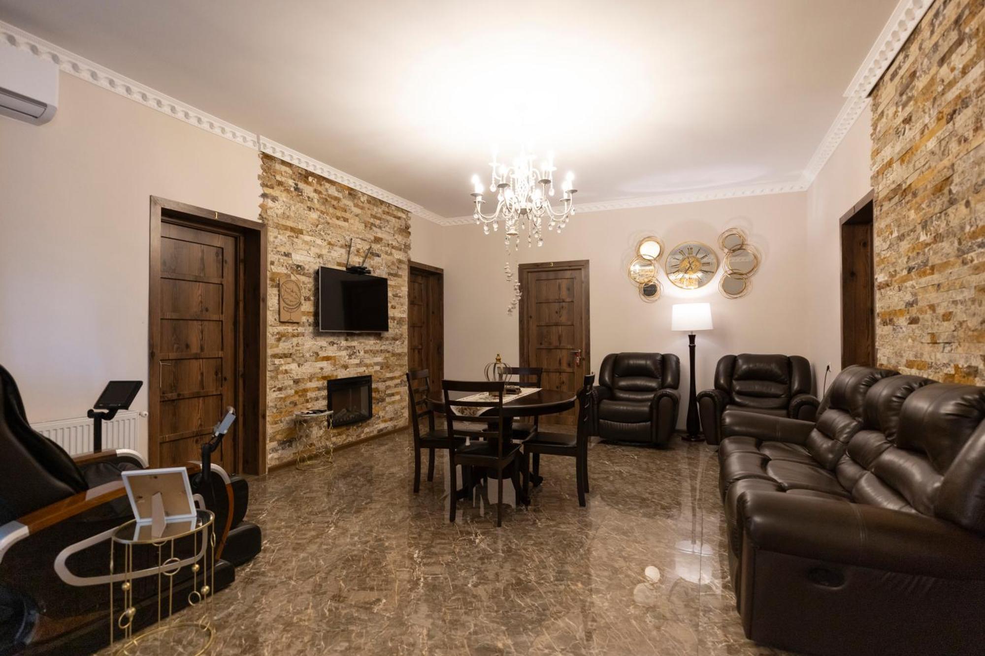 Hestia Boutique Hotel Гори Экстерьер фото